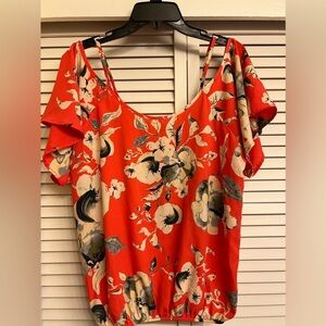 BLVD Womenโs Sz Small Floral Blouse